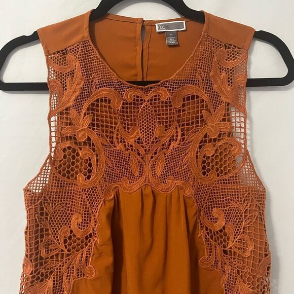 🟢Chelsea28 Lace Tank with Crochet Detailing in Rust Orange Size XS - Picture 6 of 7
